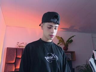 Sebastiian Reed webcam model stream image