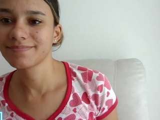 kelayabrunette webcam model stream image