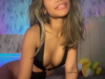 aniishaa webcam model stream image