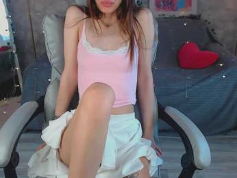 EmiliSkyy webcam model stream image