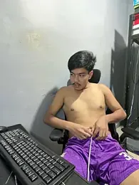 Dylannn_30 webcam stripchat model stream image