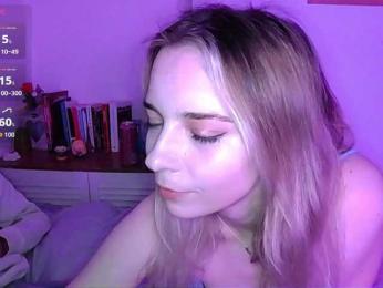 Almondmilka webcam bongacams model stream image