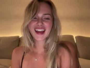 luvaimee webcam chaturbate model stream image