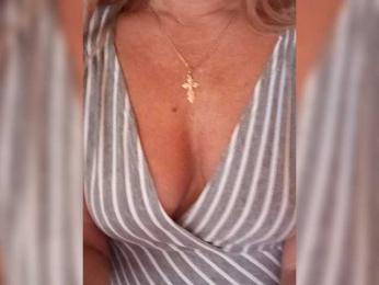 Divaya webcam model stream image