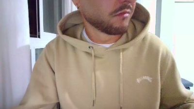 Surfer_30 webcam model stream image