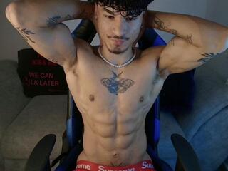 Brayls Dwayne webcam flirt4free model stream image