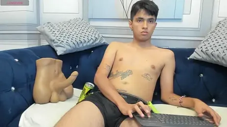 Elioth_18 webcam model stream image