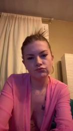 lola1_2_ webcam model stream image