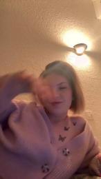 lola1_2_ webcam model stream image