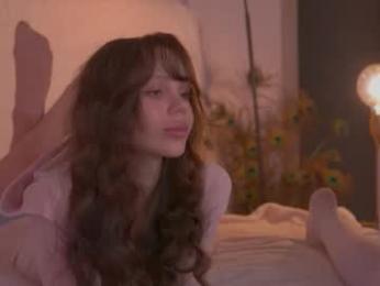 divine_lights webcam model stream image