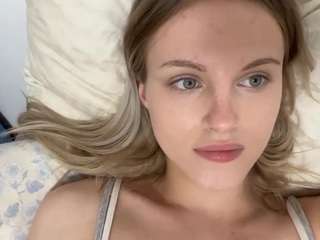 denissetinnin webcam model stream image