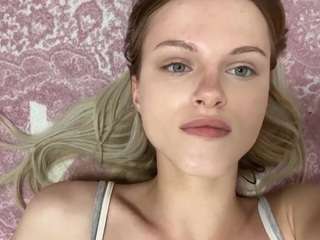 denissetinnin webcam model stream image