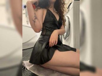 Foxi0-0 webcam bongacams model stream image