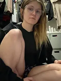 Riley_ray69 webcam stripchat model stream image