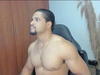 Owen Dark webcam model stream image