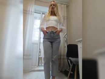 WhiteCrystal webcam model stream image