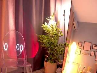 saylunaa webcam model stream image