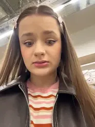 your_babymila webcam model stream image