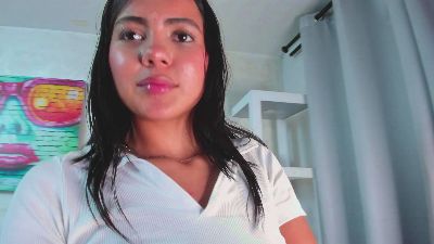 issa_wolf webcam model stream image