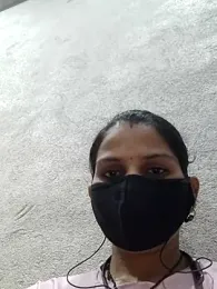 lovelypooja93 webcam stripchat model stream image