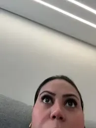 lariic webcam stripchat model stream image