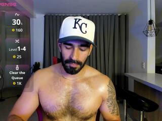 Bastiian T webcam model stream image