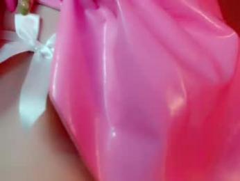 oh_pichuu webcam model stream image