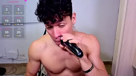 Luke_Muscle webcam model stream image