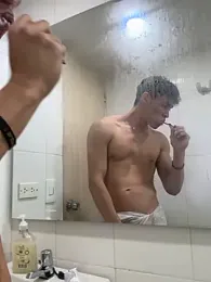 Luke_Muscle webcam model stream image