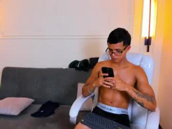 paradise_boy_s webcam model stream image