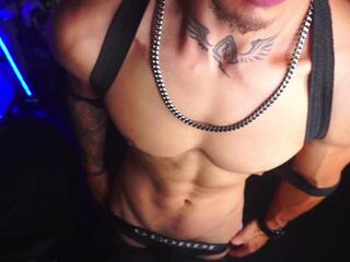Matius Stewart webcam model stream image