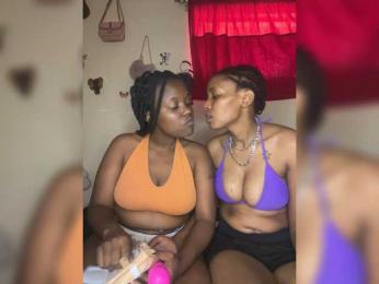 Bondeddesire webcam model stream image