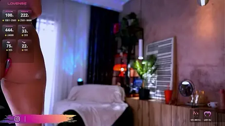 Serene_Sophiex webcam model stream image