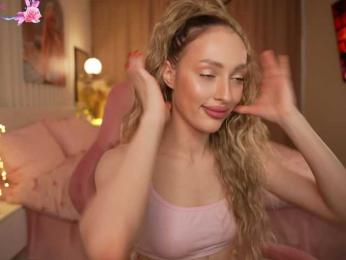 MilaLuxury webcam bongacams model stream image