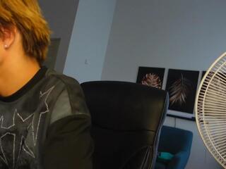 Denis Wu webcam model stream image