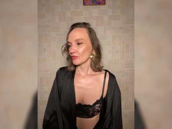 Monro webcam model stream image