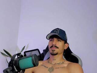 Lukee Taylor webcam model stream image