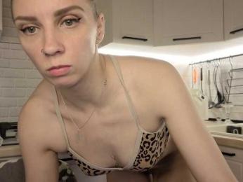 Fist-ashka webcam bongacams model stream image