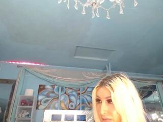 Adrianna Fox webcam model stream image