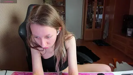 cutieMila webcam model stream image