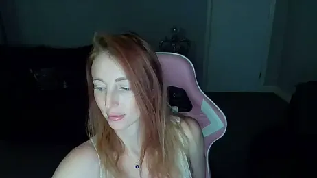 Red_firesquirt webcam model stream image