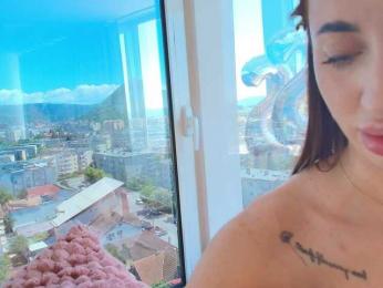 EmilyxJames webcam model stream image