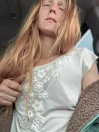 GoldenFlameGoddess webcam model stream image