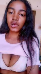 Rihane webcam model stream image