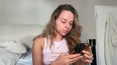 KayleeBella webcam stripchat model stream image