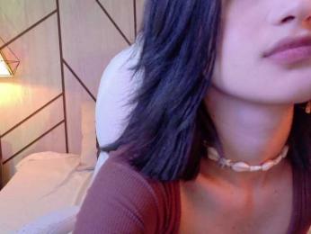 LeahSaenz webcam model stream image
