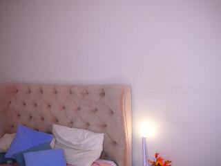 Jessenia Hovard webcam model stream image