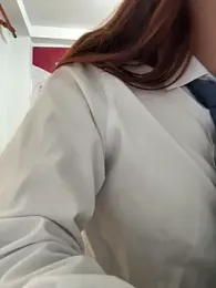 Emily-7_ webcam model stream image