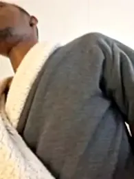 hotyoung24 webcam model stream image
