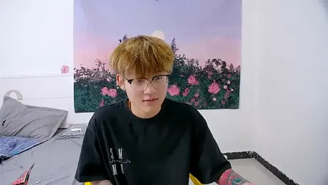 KK-cuteboy webcam model stream image